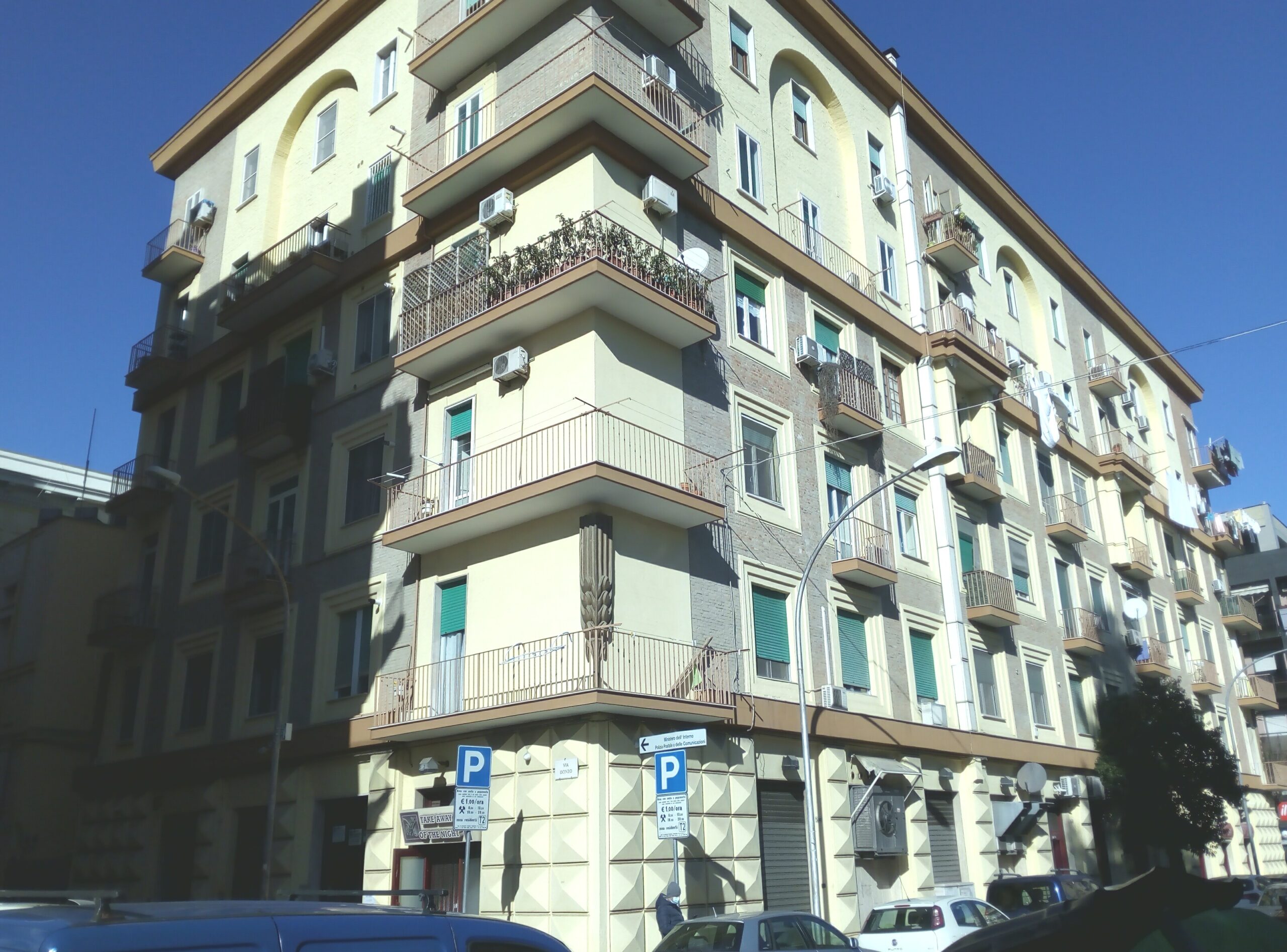 Appartamento in vendita a Foggia- Via Isonzo Ampio Appartamento 4 vani accessori
